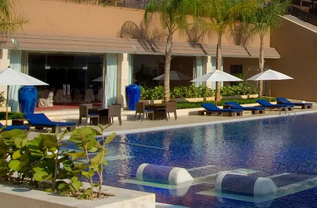 Hotel Barcelo Santo Domingo piscine
