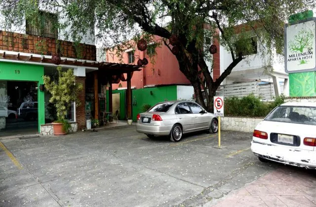 Apparthotel Millenium Santo Domingo parking