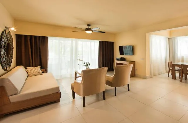 Hotel Occidental Punta Cana suite famille