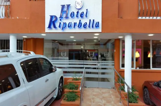 Hotel Riparbella Gazcue Santo Domingo entree