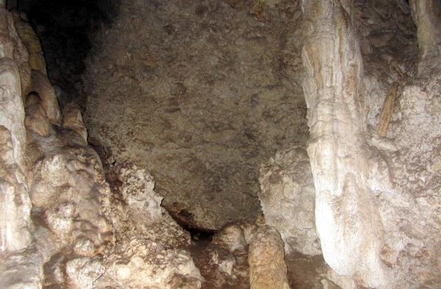 Grotte de l eglise Cumayasa 1
